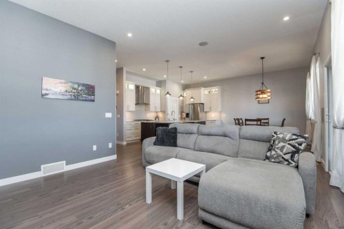 68 Thompson Crescent, Red Deer, AB - Indoor Photo Showing Living Room