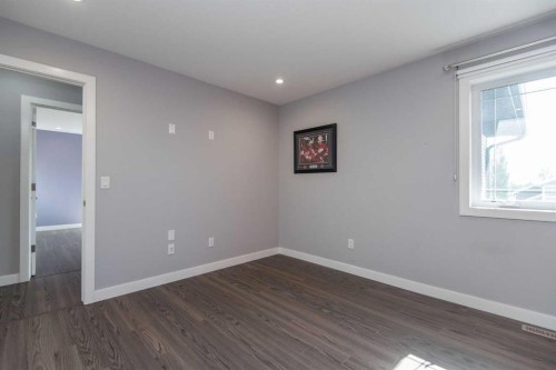 68 Thompson Crescent, Red Deer, AB - Indoor Photo Showing Other Room