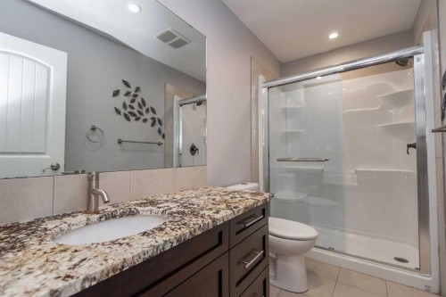 68 Thompson Crescent, Red Deer, AB - Indoor Photo Showing Bathroom