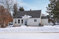 5023 49 Street  Holden, AB T0B 2C0