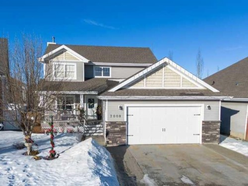 7008 Henners Gate, Lacombe, AB - Outdoor