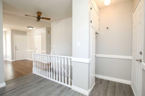 69 Erickson Drive, Red Deer, AB - Indoor Photo Showing Other Room