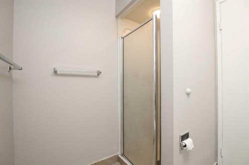 69 Erickson Drive, Red Deer, AB - Indoor Photo Showing Bathroom