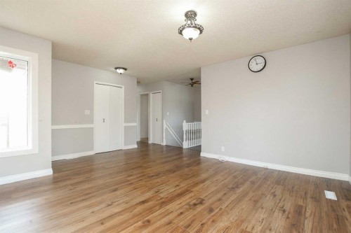 69 Erickson Drive, Red Deer, AB - Indoor Photo Showing Other Room