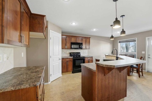 36 Ibbotson Close, Red Deer, AB - Indoor Photo Showing Kitchen