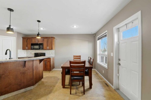 36 Ibbotson Close, Red Deer, AB - Indoor Photo Showing Kitchen