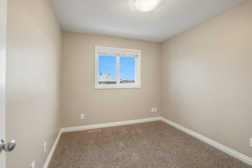 25 Ross Close, Sylvan Lake, AB - Indoor Photo Showing Other Room