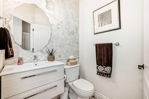 92 Allwright Close, Red Deer, AB - Indoor Photo Showing Bathroom