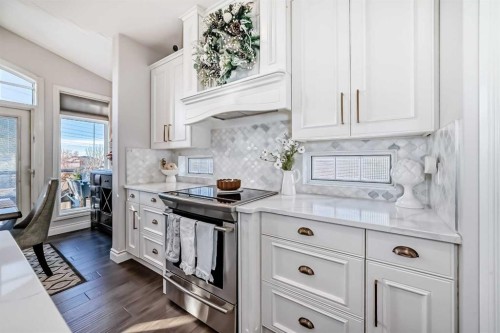 92 Allwright Close, Red Deer, AB - Indoor Photo Showing Kitchen With Upgraded Kitchen