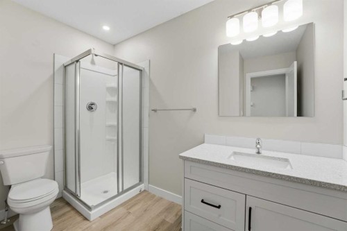 82 Bruns Crescent, Lacombe, AB - Indoor Photo Showing Bathroom
