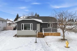 82 Bruns Crescent  Lacombe, AB T4L 1R3