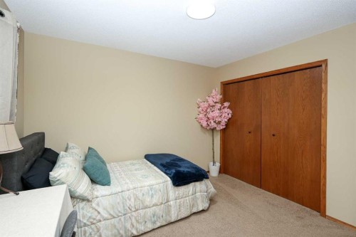 31 Armitage Close, Red Deer, AB 