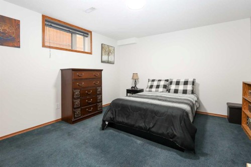 31 Armitage Close, Red Deer, AB 