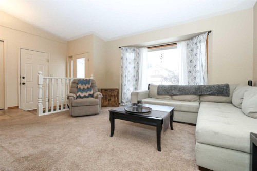 31 Armitage Close, Red Deer, AB 