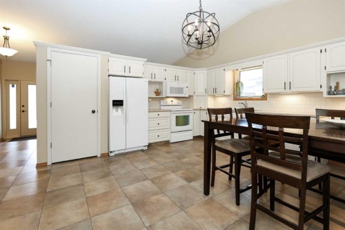 31 Armitage Close, Red Deer, AB 