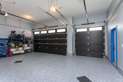 12 Emmett Crescent, Red Deer, AB - Indoor Photo Showing Garage
