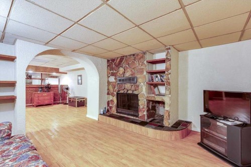 40 Nielsen Close, Red Deer, AB - Indoor With Fireplace