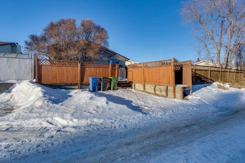 40 Nielsen Close, Red Deer, AB - Outdoor