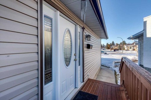 40 Nielsen Close, Red Deer, AB - Outdoor With Exterior