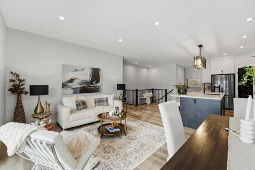 7 Thorne Place, Red Deer, AB - Indoor Photo Showing Living Room