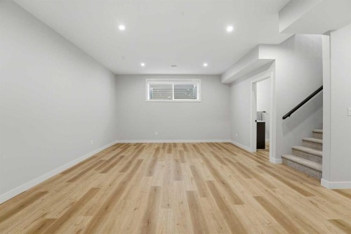 7 Thorne Place, Red Deer, AB - Indoor Photo Showing Other Room