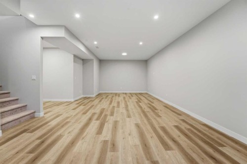 7 Thorne Place, Red Deer, AB - Indoor Photo Showing Other Room