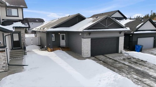 7 Thorne Place, Red Deer, AB - Outdoor