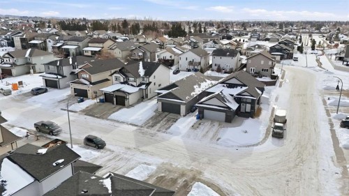7 Thorne Place, Red Deer, AB - Outdoor