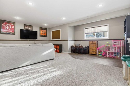 34 Cambridge Close, Blackfalds, AB 