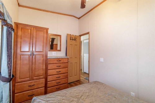 160A-10042 Township Road 422, Rural Ponoka County, AB - Indoor Photo Showing Bedroom