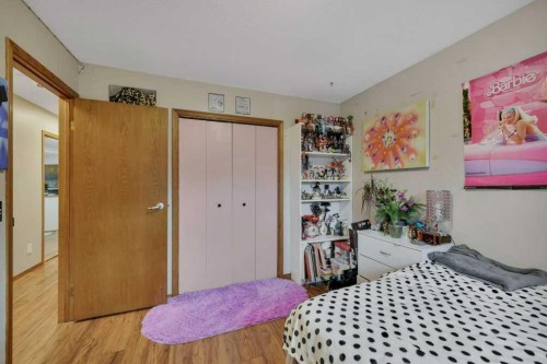 4 Blackstone Avenue, Lacombe, AB - Indoor Photo Showing Bedroom