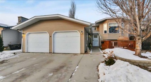 4 Blackstone Avenue, Lacombe, AB - Outdoor