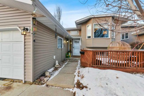 4 Blackstone Avenue, Lacombe, AB - Outdoor With Deck Patio Veranda