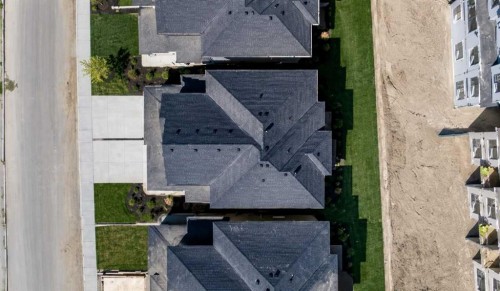 87 Heritage Manor, Cochrane, AB - Outdoor
