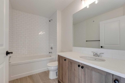 1379 Bayview Crescent Sw, Airdrie, AB - Indoor Photo Showing Bathroom