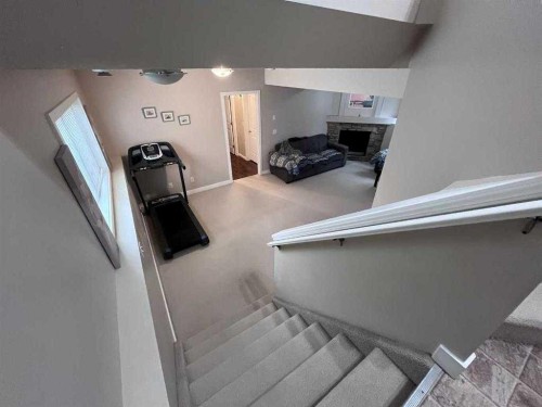 42 Joice Close, Red Deer, AB - Indoor Photo Showing Other Room