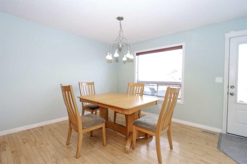 26 Jenner Crescent, Red Deer, AB - Indoor Photo Showing Dining Room
