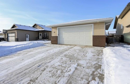 26 Jenner Crescent, Red Deer, AB - Outdoor