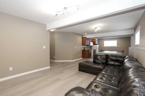 26 Jenner Crescent, Red Deer, AB - Indoor Photo Showing Living Room
