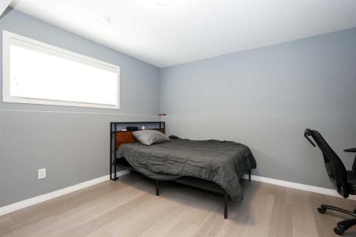 26 Jenner Crescent, Red Deer, AB - Indoor Photo Showing Bedroom