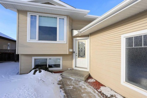 26 Jenner Crescent, Red Deer, AB - Outdoor With Exterior