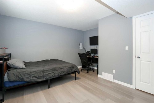 26 Jenner Crescent, Red Deer, AB - Indoor Photo Showing Bedroom