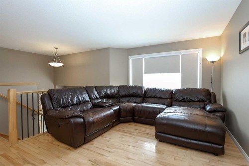 26 Jenner Crescent, Red Deer, AB - Indoor Photo Showing Living Room