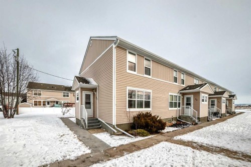 49 Poplar Crescent, Springbrook, AB 