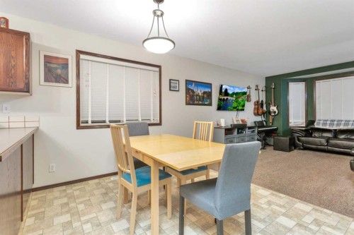 67 Garden Road, Lacombe, AB - Indoor Photo Showing Dining Room