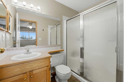 778 Lancaster Drive, Red Deer, AB - Indoor Photo Showing Bathroom