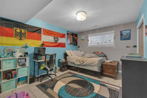 157 Kidd Close, Red Deer, AB - Indoor Photo Showing Bedroom