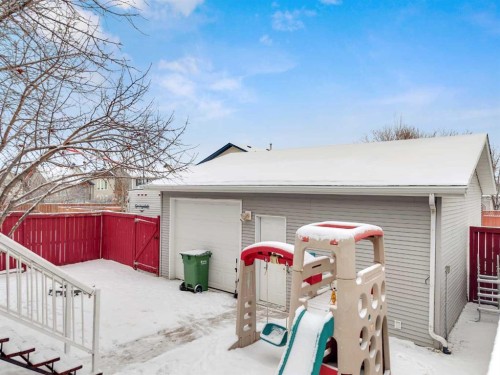 157 Kidd Close, Red Deer, AB - Outdoor