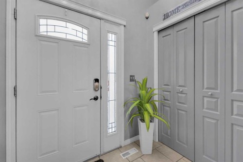 157 Kidd Close, Red Deer, AB - Indoor Photo Showing Other Room