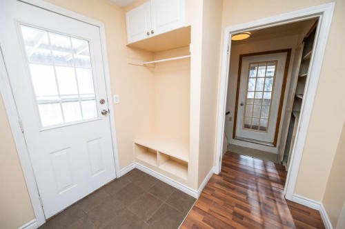 5811 43 Avenue, Red Deer, AB - Indoor Photo Showing Other Room